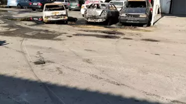 Tarsus'ta Park Halindeki Araçlar Yandı