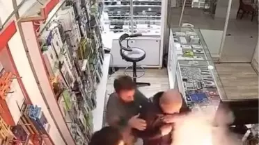 Van'da Patlayan Batarya Korkuttu