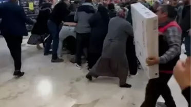 Konya'da Televizyon İndirimine İzdiham