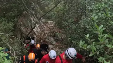 Kemer'de Turist Ayağını Kırdı, Kurtarıldı