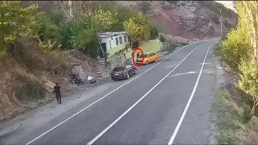 2 kişinin öldüğü yerde kaydedildi! 'Kaç' uyarısıyla kurtuldu