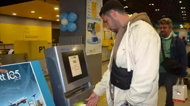 Ehliyetini yenilerken, günün talihlisi oldu