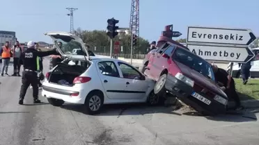 Lüleburgaz'da Çarpışma: Sürücüler Yaralı