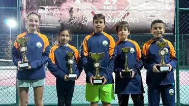 Osmangazi Belediyespor Tenis Takımı 29 Ekim Cumhuriyet Kupası'nda Başarı Elde Etti