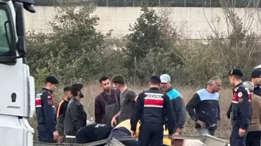 Kamyonet Bariyerlere Çarptı, Sürücü Ağır Yaralı