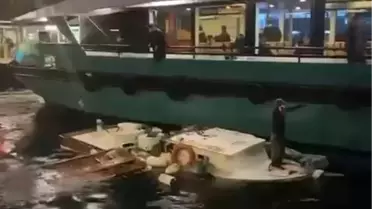 Üsküdar'da yolcu motoru balıkçı teknesine çarptı