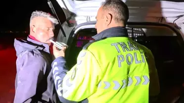 Alkollü sürücü polisin sabrını sınadı, gazetecileri tehdit etti: Ağırlığımı göreceksin