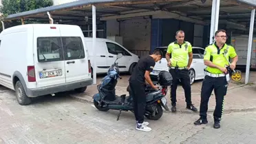 Antalya'da Motosiklet Kazası: 3 Yaralı