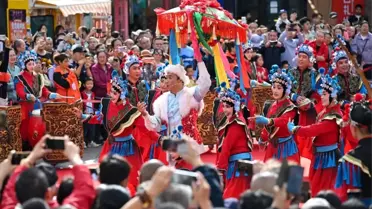 Urumqi'de Turistler İçin Yeni Hizmet Merkezi