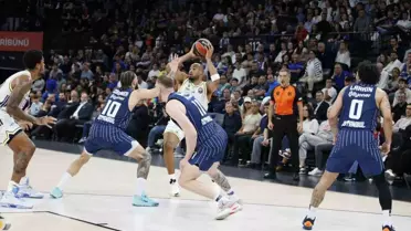 Fenerbahçe Beko, A. Efes'i Yendi
