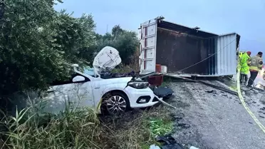 Manisa'da trafik kazası: 2 ölü, 3 yaralı