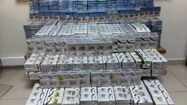 Muradiye'de 3.750 Paket Kaçak Sigara Ele Geçirildi