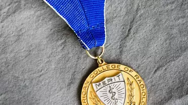 Prof. Dr. Banu Atalar'a Onursal Üye Ödülü