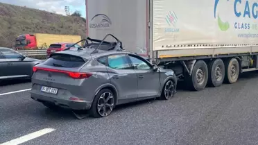 Sancaktepe'de Tıra Arkadan Çarpma Kazası