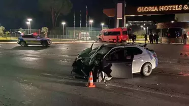 Antalya'da Trafik Kazası: 2 Yaralı