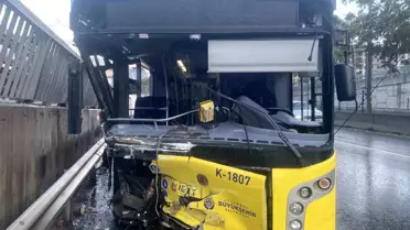Kadıköy'de İETT Otobüsü Kaza Yaptı