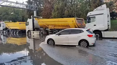 Bayrampaşa'da Sağanak Sonrası Su Baskını