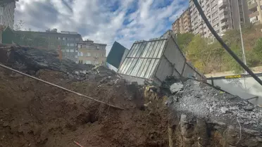 Beşiktaş'ta İnşaat Duvarı Yıkıldı