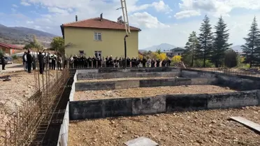 Sürgü Mahallesi'nde Camii Temeli Atıldı