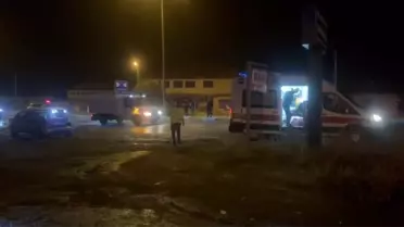 Erzincan'da Otobüs ve Otomobil Çarpıştı