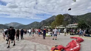 Fethiye'de Yamaç Paraşütü Çarpışması: 3 Yaralı