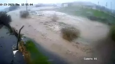 Foça'da Sel Felaketi: Bülent Kaptanoğlu Kayboldu