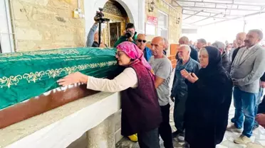 Foça'da Sel Felaketinde Hayatını Kaybeden Emekli Bankacının Cenazesi Yapıldı