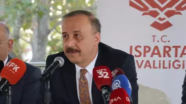 Isparta Valisi'nden Kedilerle İlgili Açıklama
