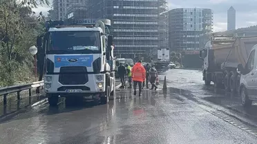 Kağıthane'de Yağış Sonrası Trafik Normale Döndü