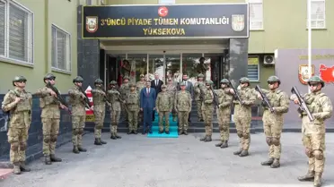 Orgeneral Tokel Hakkari'de Ziyaretlerde Bulundu