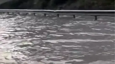 İstanbul'da Sağanak Yağış Etkili Oldu