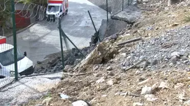 Küçükçekmece'de Yağmur Duvarı Yıktı