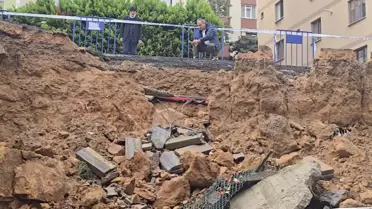 Maltepe'de Duvar Çöktü