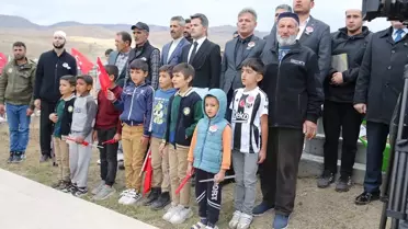 PKK'lı teröristlerin katlettiği 33 Yavi şehidi mezarları başında anıldı