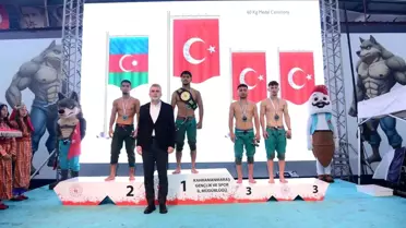 Altın kemer ve madalyalar Türk pehlivanların