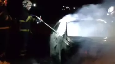 Batman'da Seyir Halindeki Otomobil Alev Aldı