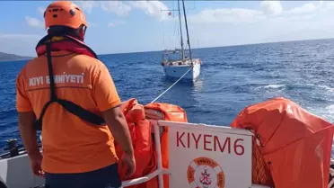 Bodrum'da Arızalanan Tekne Kurtarıldı