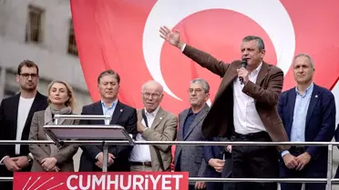 Özgür Özel, İmamoğlu'na Destek Verdi