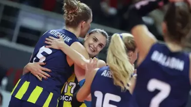 Fenerbahçe Medicana, Vodafone Sultanlar Ligi'nde Beşiktaş Ayos'a set vermedi