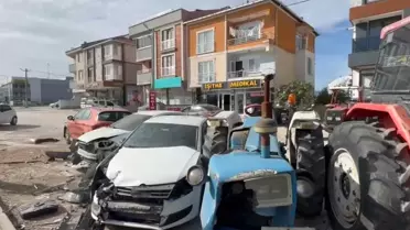 Gönen'de Tır Park Halindeki Araçlara Çarptı