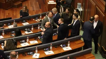 Kosova'da Kurti Hükümeti Güvenoyu Alamadı