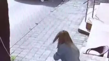 Maltepe'de minibüs yaşlı kadına çarptı