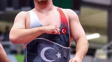 Dünya Güreş Şampiyonası'nda İki Madalya