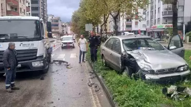 Samsun'da Otomobil ve Çöp Kamyonu Çarpıştı: Bir Yaralı