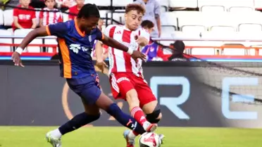 Başakşehir, Antalyaspor'u 2-0 Önde Geçti