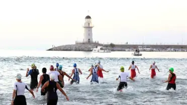 34. Uluslararası Alanya Triatlonu'nda Nefes Kesici Mücadeleler