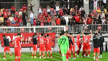 Balıkesirspor İzmir'de Beraberliği Kurtardı