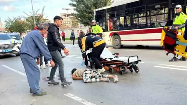 İzmir'de Otobüs Kadına Çarptı: Ağır Yaralı
