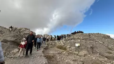 Cudi Dağı'nda 'Cumhuriyet Yürüyüşü' düzenlendi