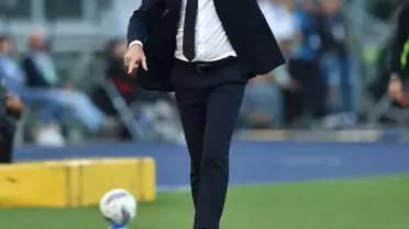 Dünya devi son 3 maçını kazanamayan ünlü antrenörü kovdu